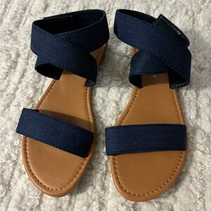 CityClassified Cross Strap Flats Jean Color Women Size 7
